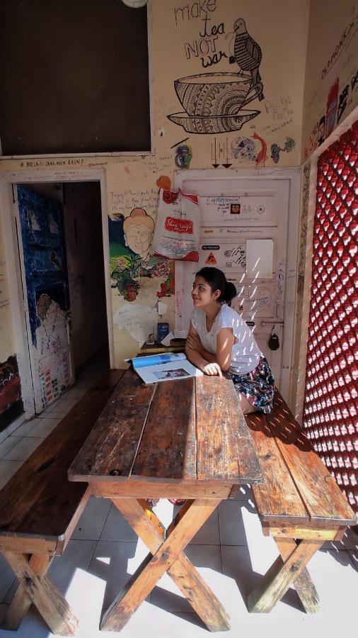 גווהטי Gibbon Backpackers Hostel מראה חיצוני תמונה